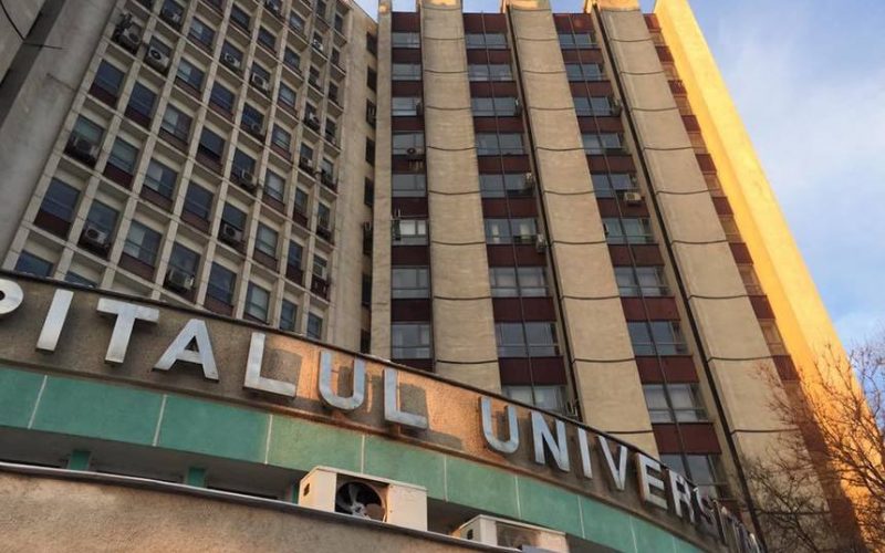 Unul dintre pacienţii de la Balş transferaţi la spitalul Universitar este intubat şi stabil.