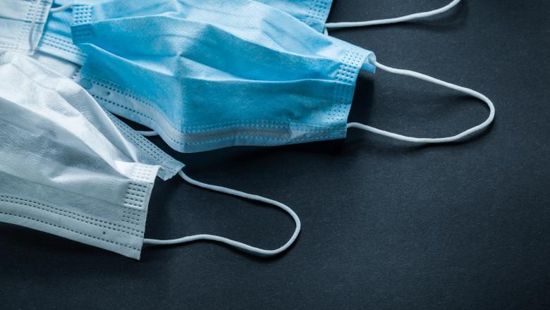 Peste un milion de măşti neconforme distribuite în spitale