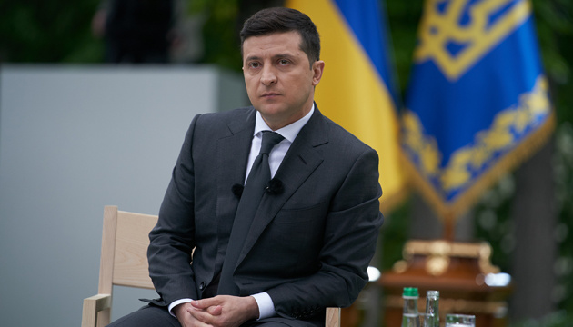 Zelenski l-a provocat pe Putin la o întâlnire pe câmpul de război şi a semnat o lege ce facilitează mobilizarea: „Milioane de vieţi” sunt în joc