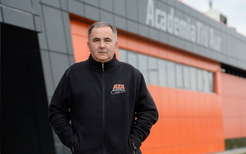 Titi Aur, internat cu Covid 19