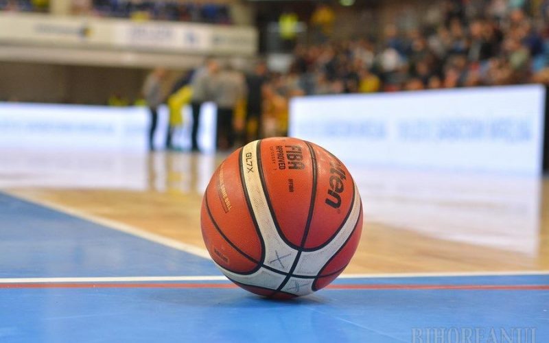 Victorii pentru CSO Voluntari şi CSM Oradea, în Liga Naţională