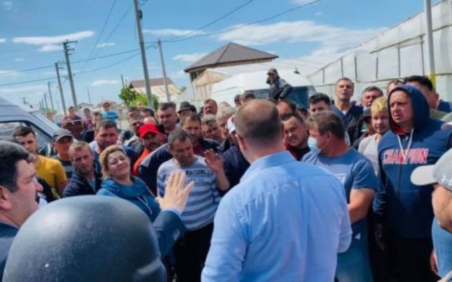 Revolta agricultorilor din Matca, domolită cu luptători SIAS. ANAF face anunţul
