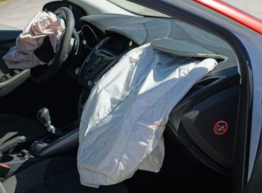 4 persoane au murit într-un grav accident de circulaţie pe DN 13 la Rotbav