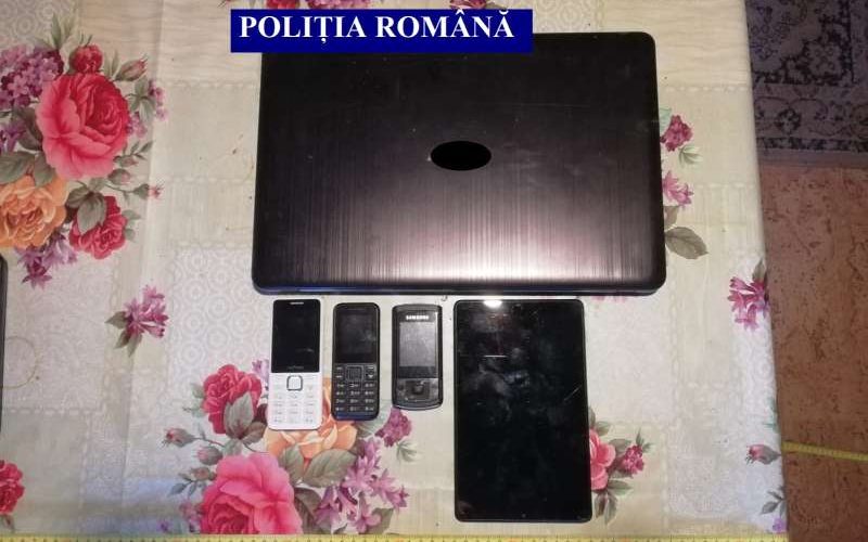 Percheziţii într-un dosar de fals informatic, la Alba. Suspecţii şi-au însuşit bani din donaţii umanitare