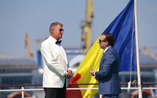 Ceremonie militară şi religioasă de înmânare a Drapelului de luptă Spitalului Universitar de Urgenţă Militar Central ”Dr. Carol Davila”