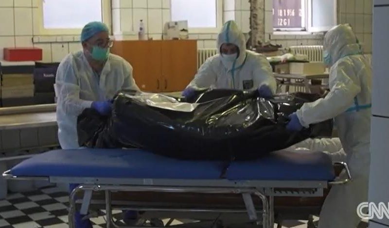 CNN, reportaj la morgă în România