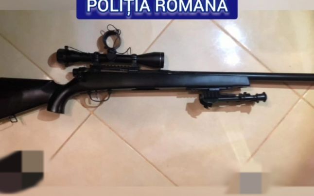 Tânăr sechestrat, bătut şi ameninţat cu arma de doi bărbaţi din Piteşti, din cauza unor neînţelegeri legate de vânzarea unui telefon mobil