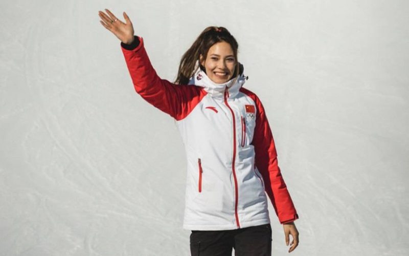Ea este tânăra de 18 ani care a blocat reţelele sociale chineze după ce a câştigat aurul la olimpiadă