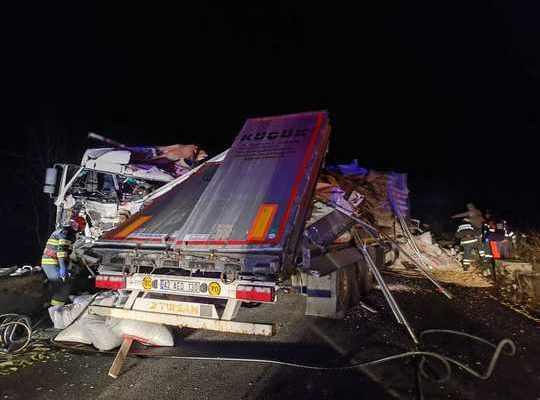Accident cumplit în Vrancea. Un mort şi patru răniţi