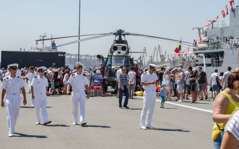 Ziua porţilor deschise în portul militar Constanţa